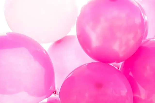 Globos rosas en un evento aromatizado por huelehuele